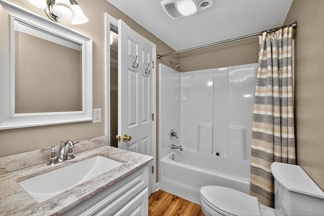 Building Photo - 433 Potomac Dr