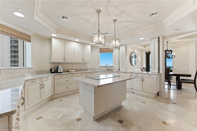 Building Photo - 8473 Bay Colony Dr