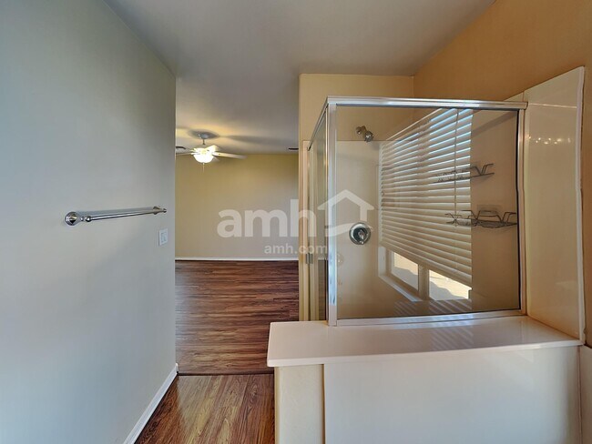 Building Photo - 12951 N Fox Hollow Dr