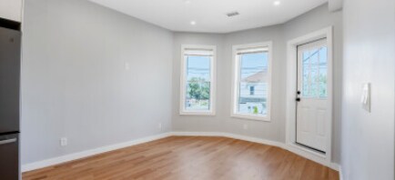 Building Photo - 27 Linden St
