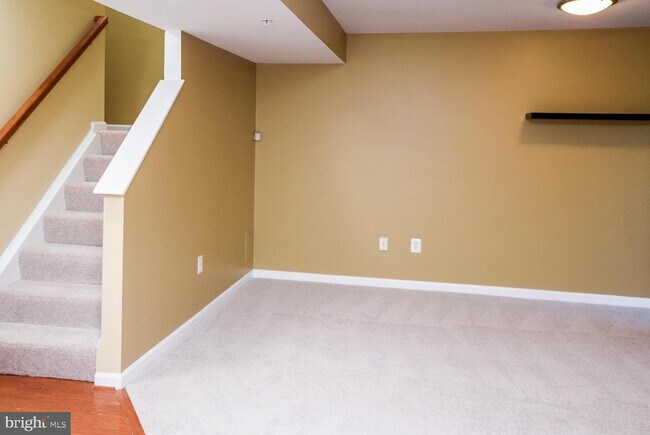 Building Photo - 1551 Falling Brook Ct
