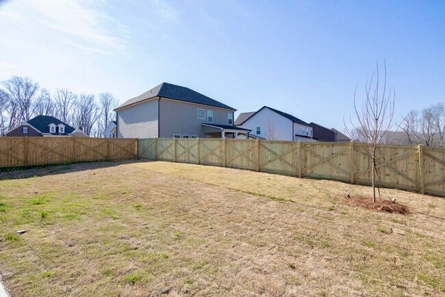 Building Photo - ONE MONTH FREE ON A 14 MONTH LEASE SPECIAL!! TOUR TODAY!