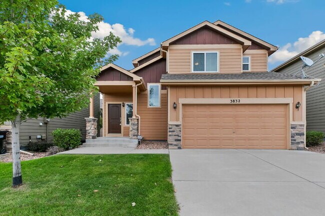 Primary Photo - Minutes from Fort Carson & Peterson! Spaci...