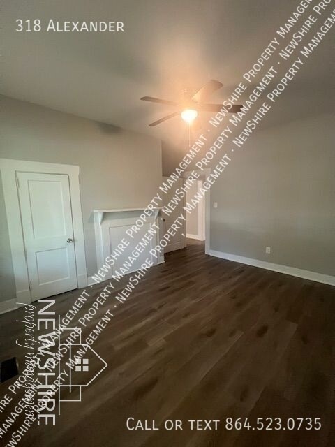 Building Photo - 318 Alexander-