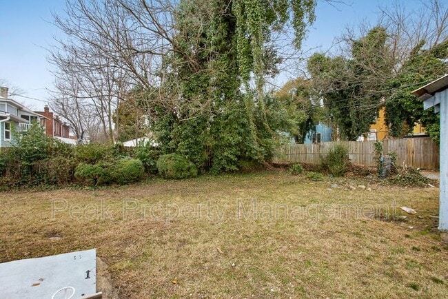Building Photo - 728 Arnold Ave