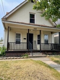 Building Photo - 724 Spencer St