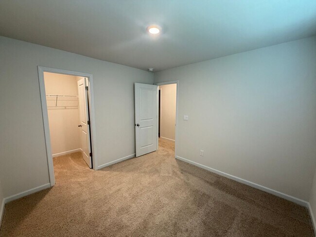 Building Photo - 607 Struy St