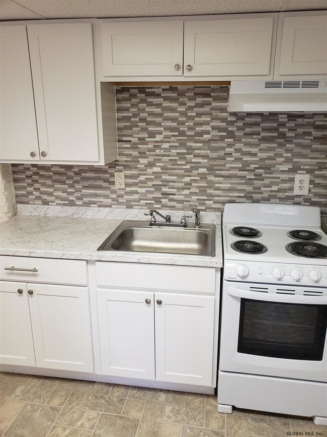 Building Photo - 718 East St