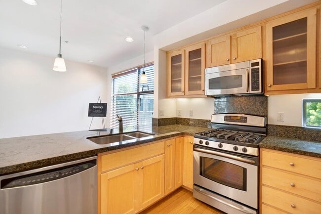 Building Photo - 153 City Limits Cir