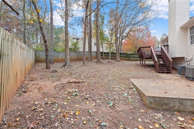 Building Photo - 16 Valleyside Dr