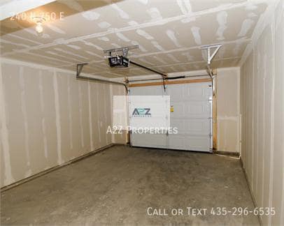 Building Photo - 240 N 750 E St