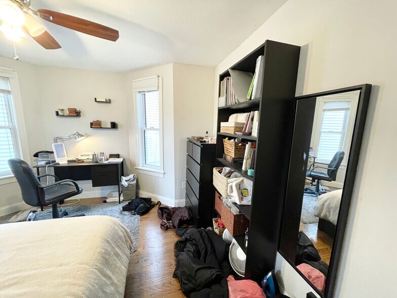 Building Photo - 800 Parker St