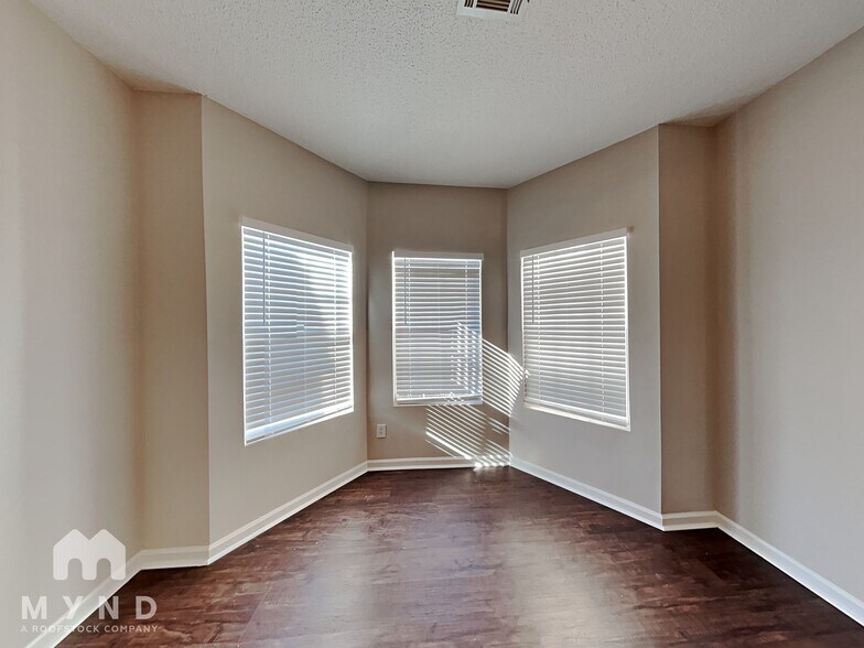 Building Photo - 5492 Sierra Tr