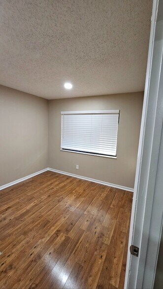 Building Photo - 11604 NW 45th St