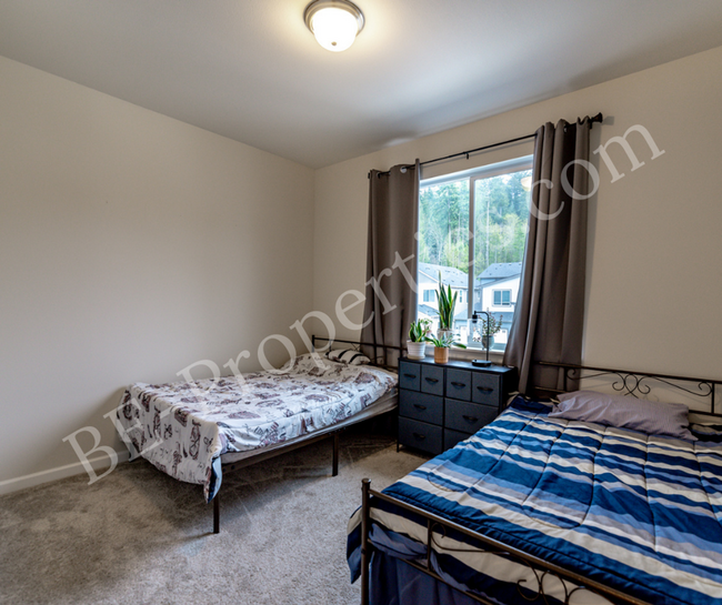 Building Photo - Lovely Tehaleh 3 bedroom