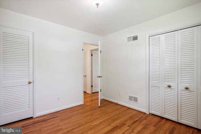 Building Photo - 6518 Wilmett Rd