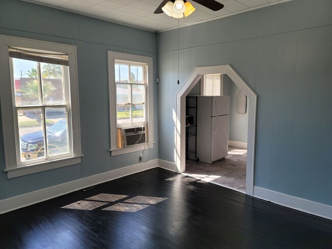 Building Photo - 826 Broadway Avenue J