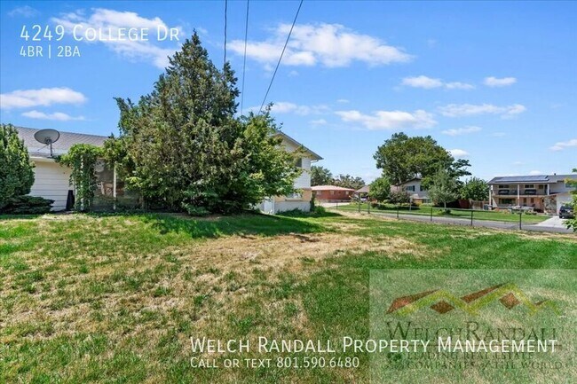Building Photo - 4249 College Dr