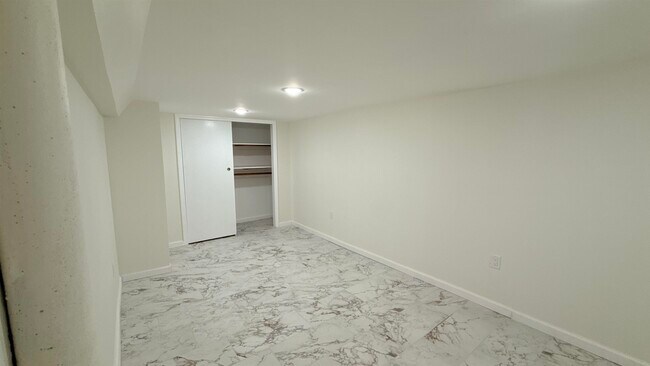 Building Photo - 291 Avenue B