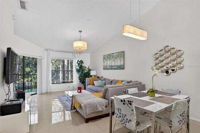 Building Photo - 7463 Sugar Bend Dr