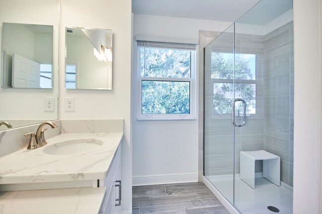 Building Photo - 4028 Via Sienna Cir