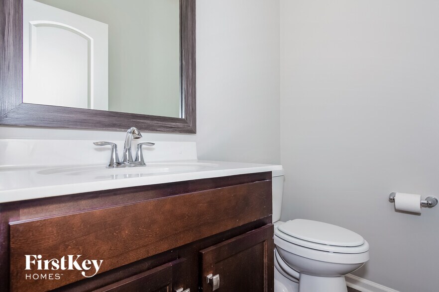 Building Photo - 5013 Thomasville Dr