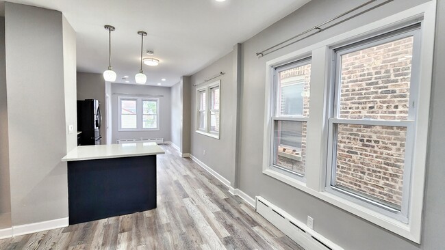 Building Photo - 4045 N Moody Ave