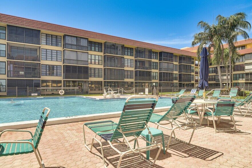 Building Photo - 19701 Gulf Blvd