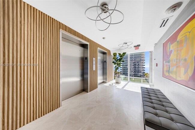 Building Photo - 5880 Collins Ave