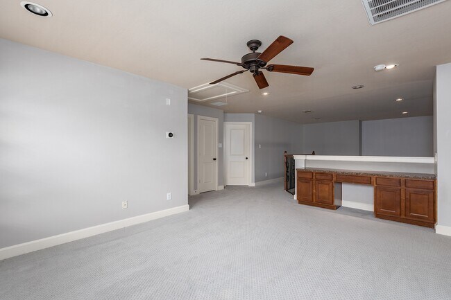 Building Photo - 27 N Arrow Canyon Cir