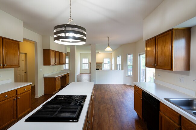 Building Photo - 2803 Bluewater Cir