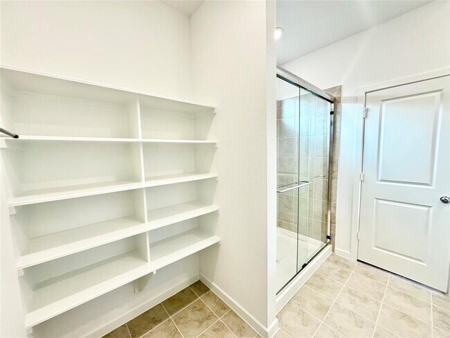 Building Photo - 21823 White Stone Creek Dr