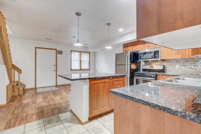 Building Photo - 2535 Spruce St