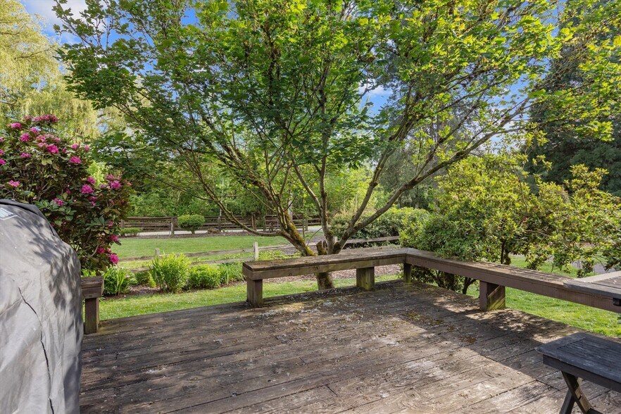 Building Photo - 18804 NE 106th St