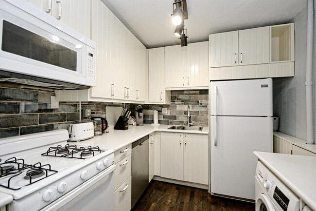 Building Photo - 3409 Banton Rd