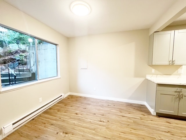 Building Photo - 4610 Fir Dr NE