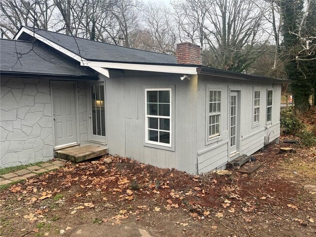 Building Photo - 2230 Palm St