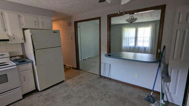 Building Photo - 3626 Forestdale Ave SW