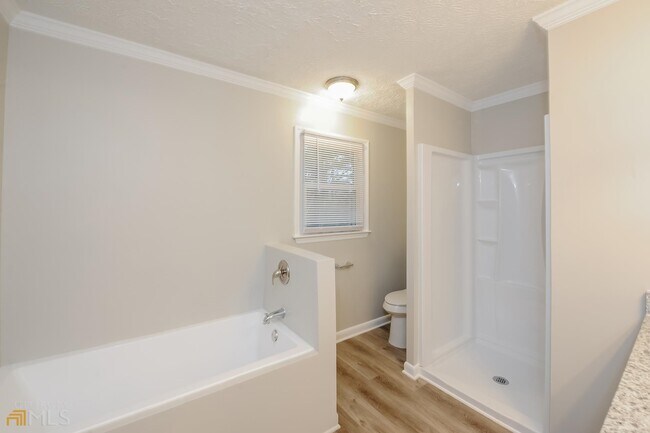 Building Photo - 4971 Shallow Ridge Ct NE