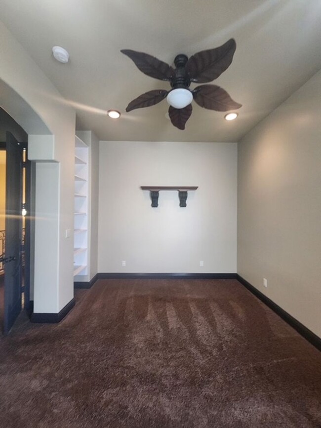 Building Photo - 2331 Calloway Dr