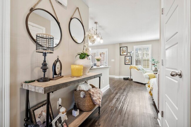 Building Photo - 2474 Shadowood Rd