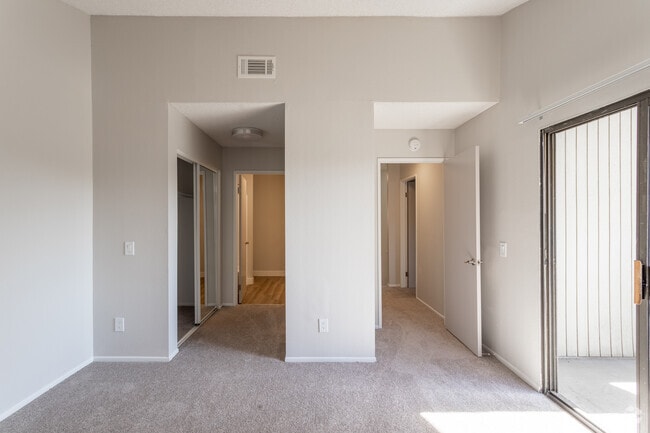 3BR, 3BA - 1,298 SF - Cero Townhomes