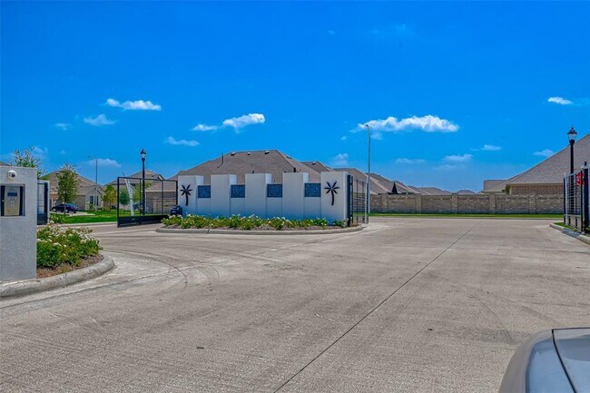 Building Photo - 21123 Melshell Dr