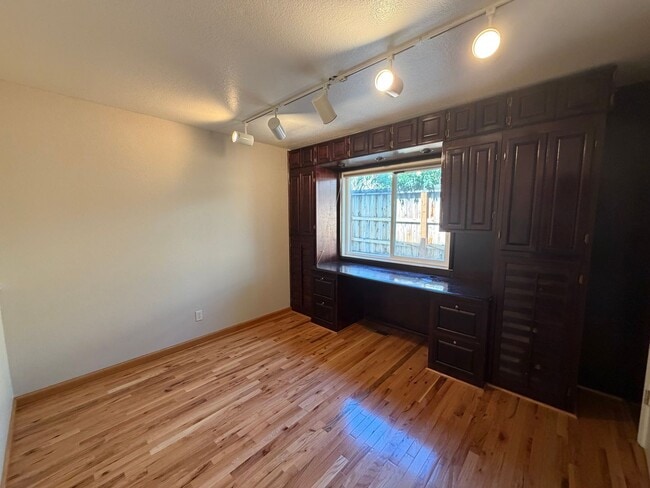 Building Photo - 3110 Sweet Clover St