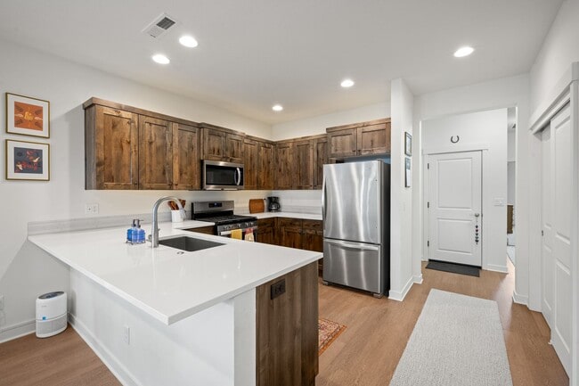 Building Photo - Beautiful Home with Modern Comforts