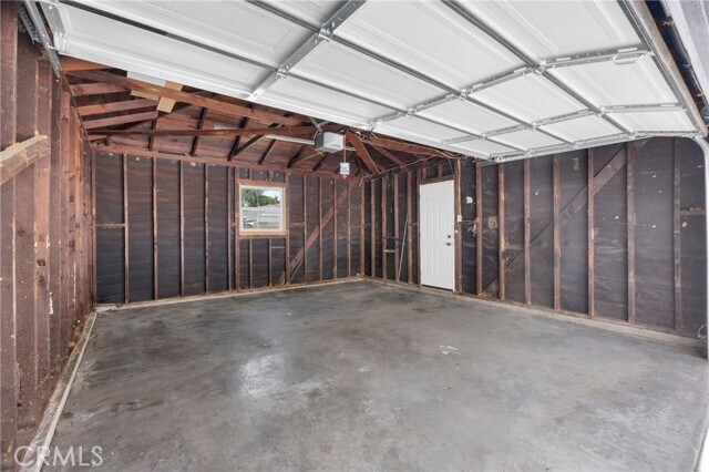 Building Photo - 6327 California Ave