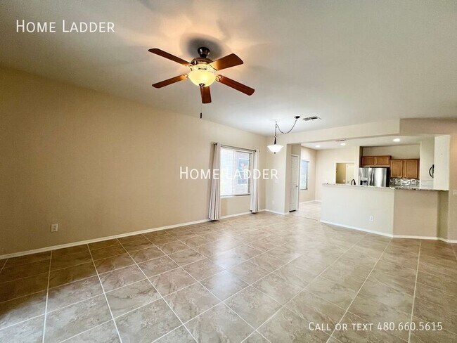 Building Photo - 2523 N Pecos Dr