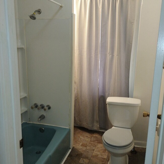 Building Photo - 452A Hudson Avenue - 1