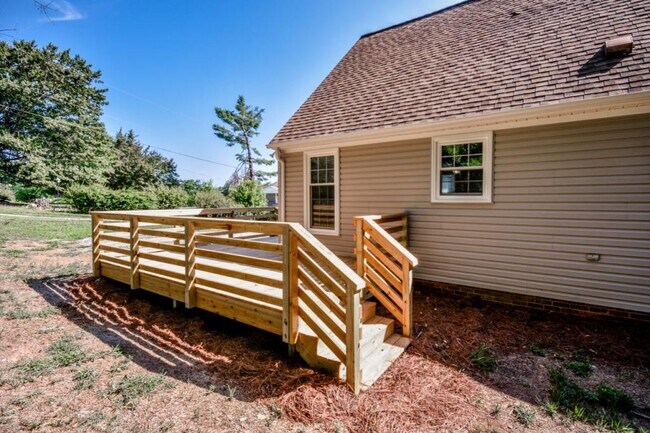 Building Photo - 4792 NC-73