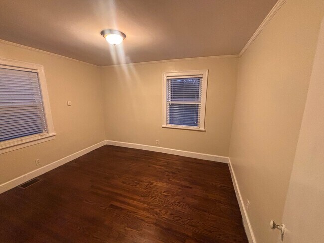 Building Photo - 1416 Greenland Ave